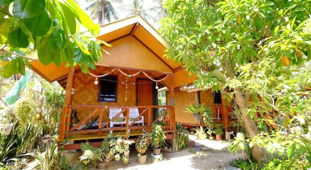 Бунгало Standard с балконом Bulan Bungalow Lanta
