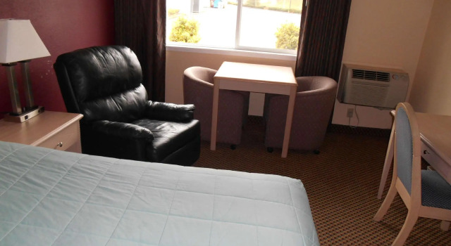 Четырёхместный номер Deluxe GuestHouse Inn & Suites Eugene / Springfield