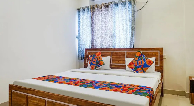 Номер Deluxe FabHotel Krishna Executive