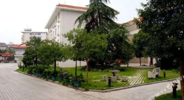 衡阳南岳银苑宾馆, Varaa Hotelli Hengyang Hengyang