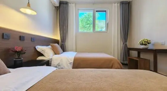 Люкс с 3 комнатами с видом на горы Yanlaixing Guesthouse