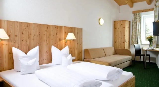 Номер Deluxe Berghotel Rasis