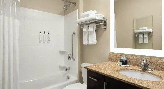 Четырёхместный люкс TownePlace Suites by Marriott San Diego Carlsbad / Vista