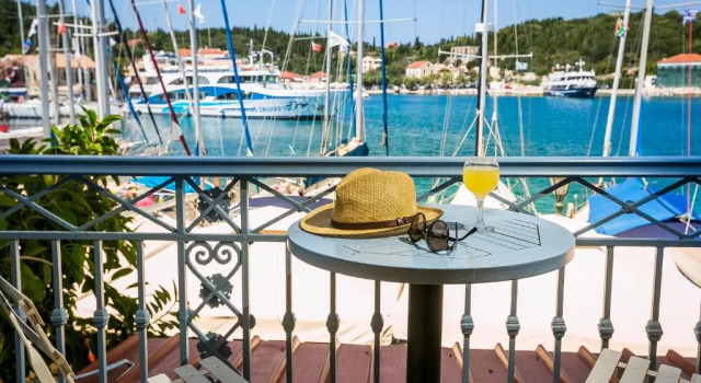 Двухместный номер Standard с балконом и с видом на море Authentic Suites in Fiscardo