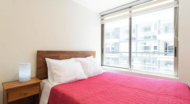 Urban Red 2BR W/ Wifi, Tv, Pool & Gym, Забронировать Отель Отели Сантьяго с бассейном, рядом с Муниципальный театр Сантьяго, Бассейн
