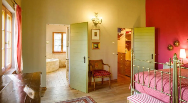La Tana del Ghiro 20, Book Hotel Hoteller i Roncofreddo med parkering, Parkering