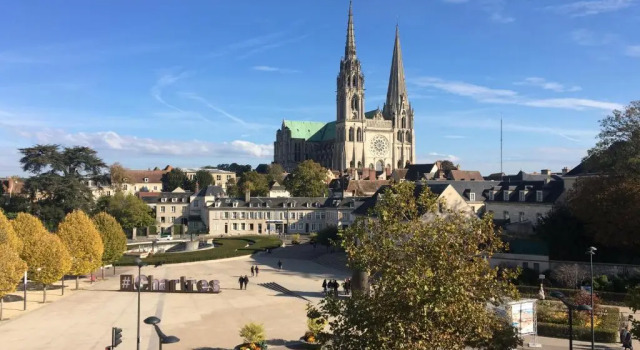 Двухместный номер Comfort Le Boeuf Couronné - Hôtel & Restaurant Chartres- Logis Hotels