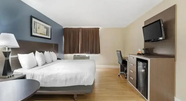 Люкс Quality Inn - Niagara Falls Blvd