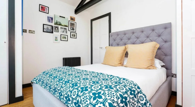 Vauxhall Pad