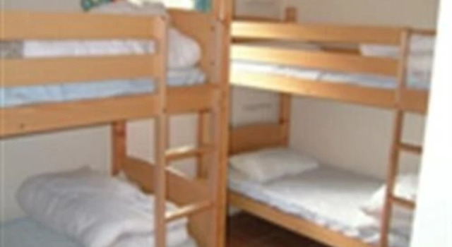 Palace Farm Hostel & Campsite, Reservar Parque de campismo Sittingbourne Kent