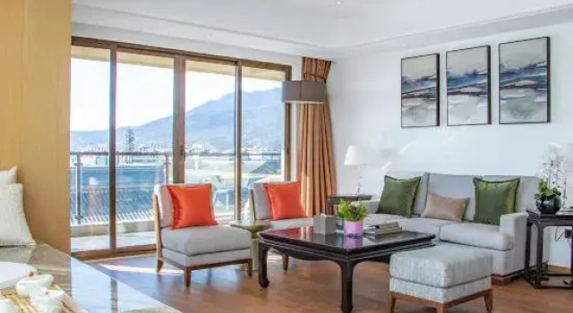 Люкс Lijiang Jinlin Howard Johnson Hotel (Shuhe Ancient Town Shop)