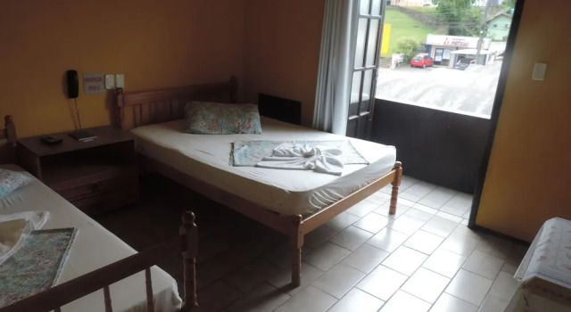 Hotel Cheri Ami