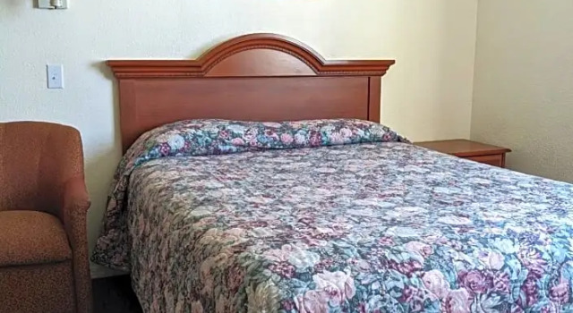 Трёхместный номер Standard Lighthouse Inn