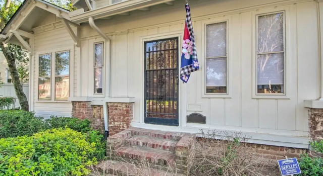 Pet-friendly Natchez Home: Walk to Downtown!, Book Feriehus Sommerhuse i Natchez, Hytte