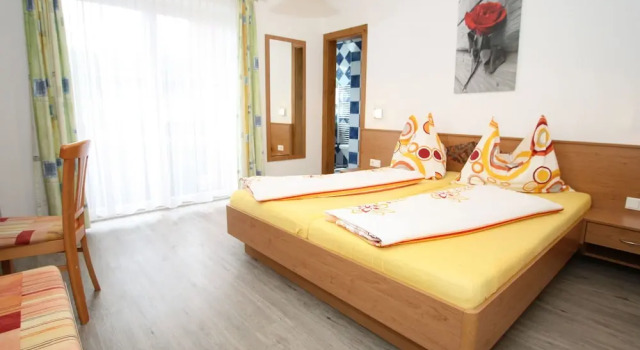 Spacious Holiday Home in Goldegg near Ski Lift, Prenota Hotel Goldegg Pongau