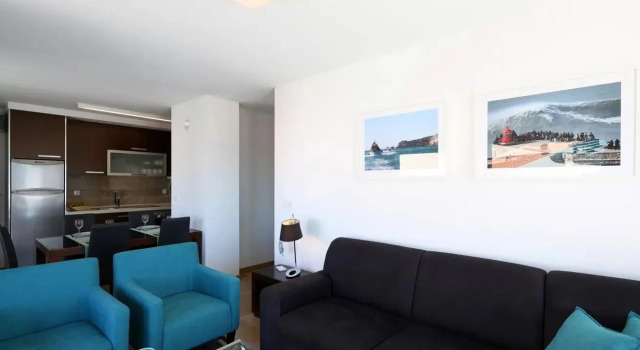 ALTIDO Nazare 3-BR Flat w/Terrace & Rooftop Pool, Забронировать Отель Отели Назаре 4 звезды, рядом с Арена Праса де Торос, 4*