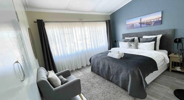Chic Modern House on Neasden - 2085