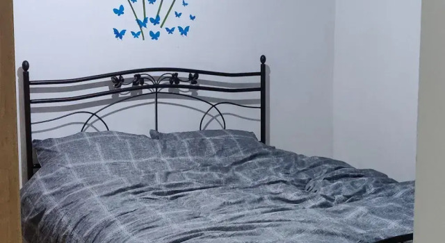 L 2-bed House Near Richmond Park and Thamriver, Забронировать Отель Отели Большого Лондона с парковкой, Парковка