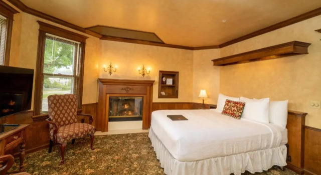 Двухместный люкс Deluxe Yelton Manor Bed and Breakfast