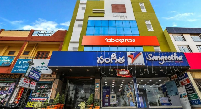 Super Collection O Sharath City Mall Formerly Delight Inn Gachibowli