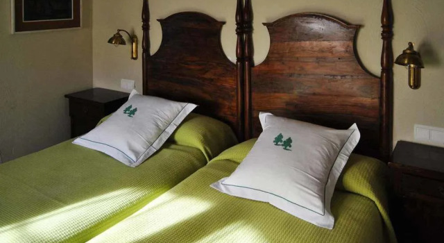 Hotel Rural CHOUSA VERDE, Забронировать Отель Отели Леона 4 звезды, 4*