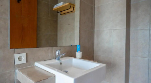 Люкс Sans Hotel Ekkon Yogyakarta by Reddoorz