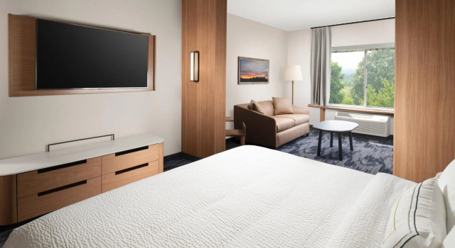 Двухместный люкс Fairfield Inn & Suites by Marriott Athens