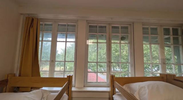 Кровать в общем номере (женский номер) HI Little Rock Firehouse Hostel & Museum