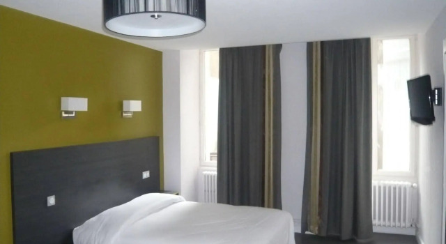 Quai de Sane, Đặt Khách sạn Mâcon 