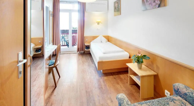 Одноместный номер Standard с балконом Angerburg Blumenhotel