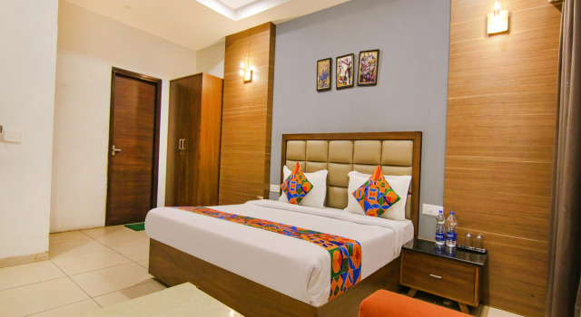 Номер Premium Fabhotel Citi Inn