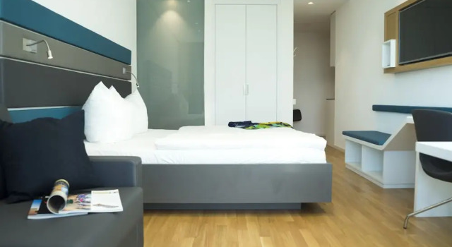 Двухместный номер Premium с балконом 7 Hotel & Boardinghouse