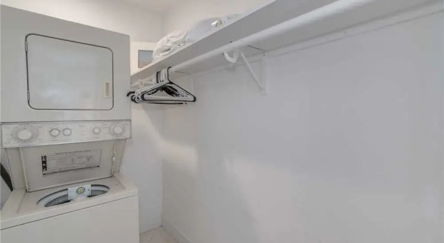 Waves 17 - One Bedroom Condo
