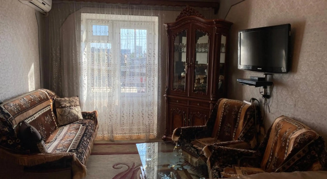 Apartment near Airport and station Charbakh, Prenota Appartamento Erevan Armenia