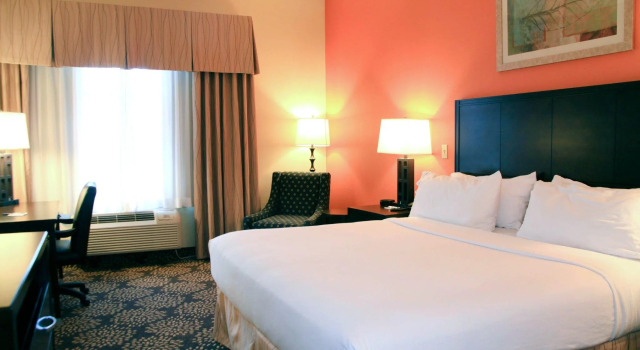 Двухместный номер Standard Holiday Inn Express Hotel & Suites Grand Island by IHG