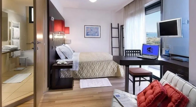 Трёхместный номер Standard с балконом и с частичным видом на море Park Hotel Cattolica & Restaurant