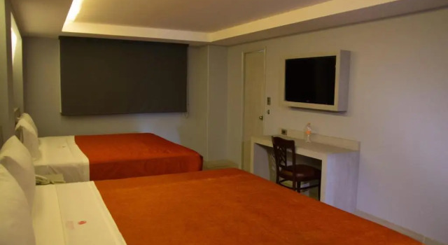 Четырёхместный номер Standard Hotel El Senador