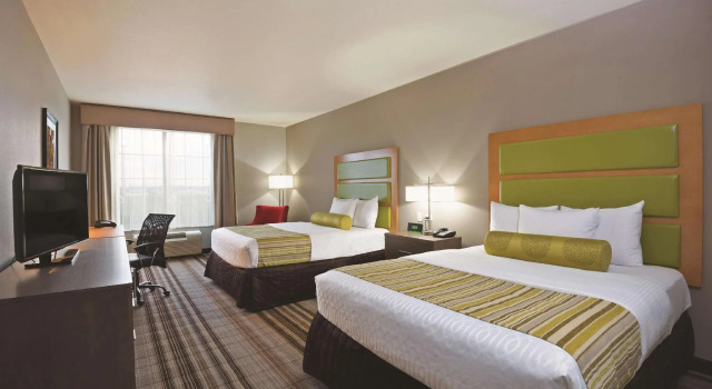 Четырёхместный номер Standard La Quinta by Wyndham Paducah