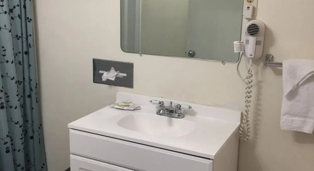 Номер Standard с 2 комнатами Traveler's Inn Motel