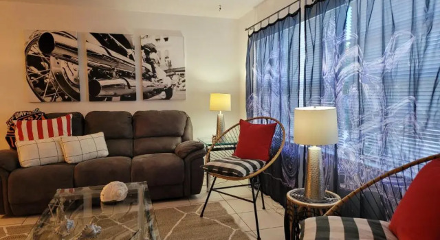 #2 Walking Distance From The Beach