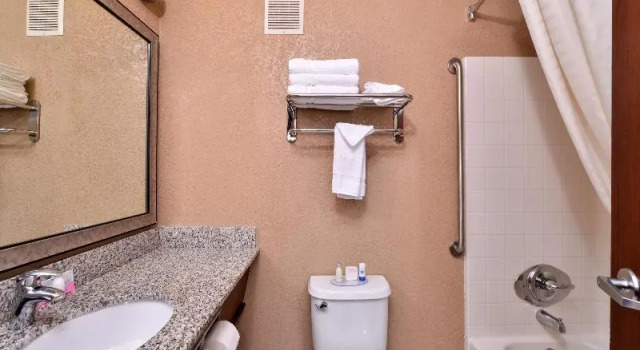 Четырёхместный люкс Best Western Wilsonville Inn & Suites