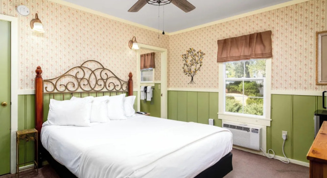 Номер Economy Prescott Pines Inn