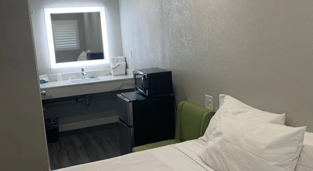 Номер Standard Elmwood Motel