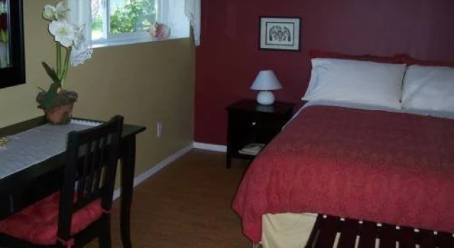 Beach Taghum Bed and Breakfast, Boek Hotel Taghum Brits Columbia