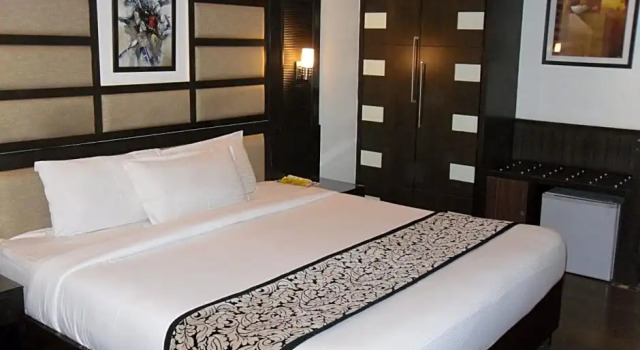 Номер Executive Karon Hotel - Lajpat Nagar