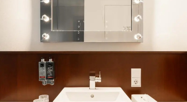 Ruby Leni Hotel Dusseldorf by IHG, Забронировать Отель Фридрихштадт Дюссельдорф, рядом с Рождественский рынок Дюссельдорфа