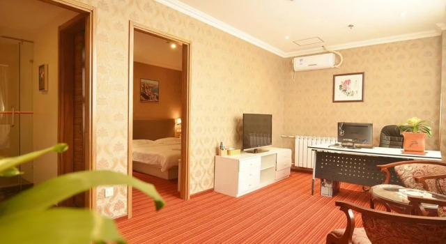 Super 8, Book Hotel Hoteller i Beijing Province med parkering, Parkering