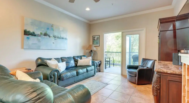 Cozy New Braunfels Condo w/ Community Pool & Grill