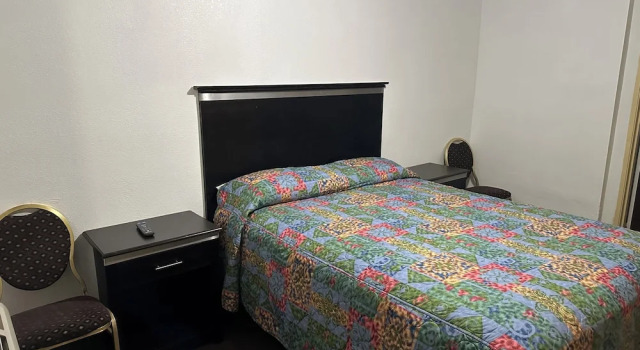 Номер Economy Searle Motel