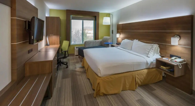 Номер Standard Holiday Inn Express Hotel & Suites Carson City by IHG